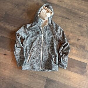 New men’s Lululemon hooded jacket. Size small.